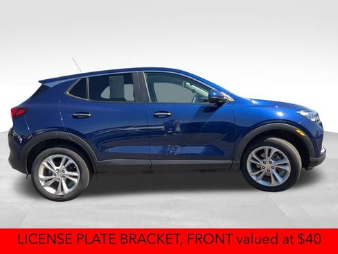 Used 2023 Buick Encore GX Preferred w/ Cold Weather Comfort Package AWD/4WD image 6
