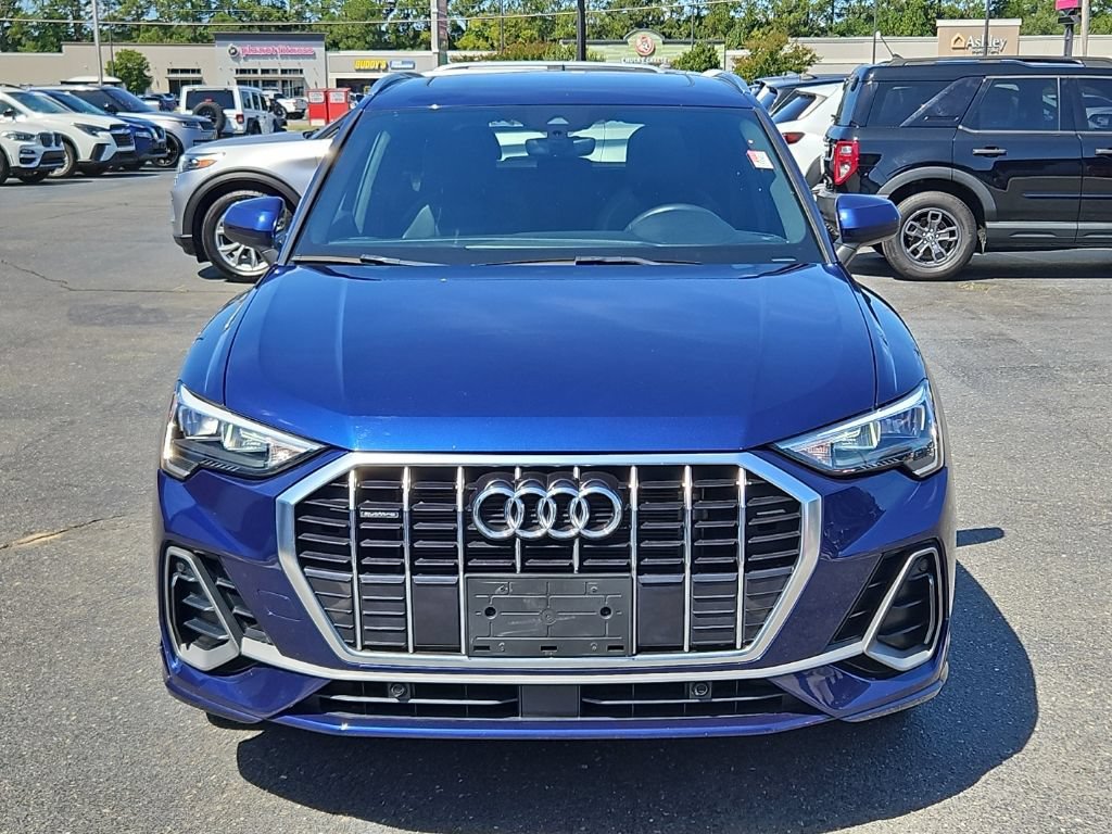 Used 2022 Audi Q3 2.0T Premium AWD/4WD image 2