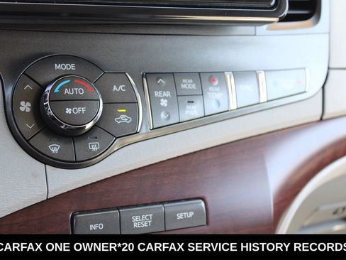 Used 2014 Toyota Sienna XLE w/ XLE Premium Package FWD image 46