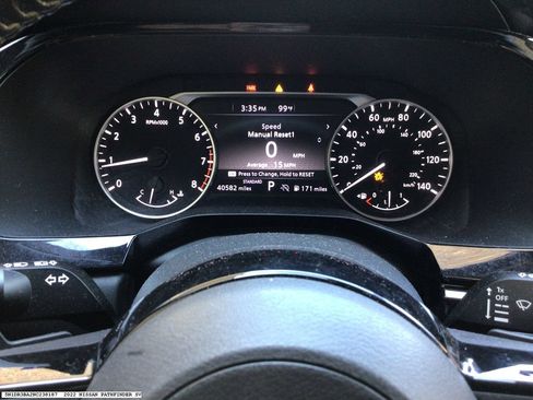 Used 2022 Nissan Pathfinder SV FWD image 14