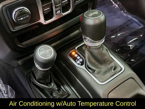 Used 2022 Jeep Wrangler Unlimited Sport AWD/4WD image 23