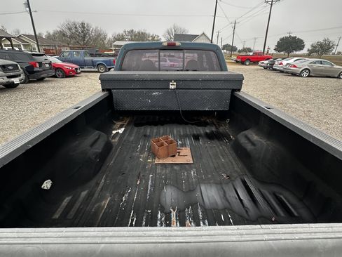 Used 1999 Ford F350 XLT image 5