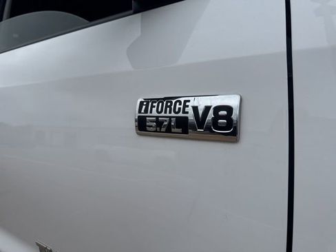 Used 2020 Toyota Tundra SR5 w/ SR5 Upgrade Package AWD/4WD image 9