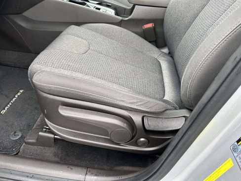 Used 2019 Hyundai Santa Fe SE AWD/4WD image 17