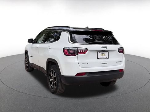 Used 2025 Jeep Compass Limited AWD/4WD image 9