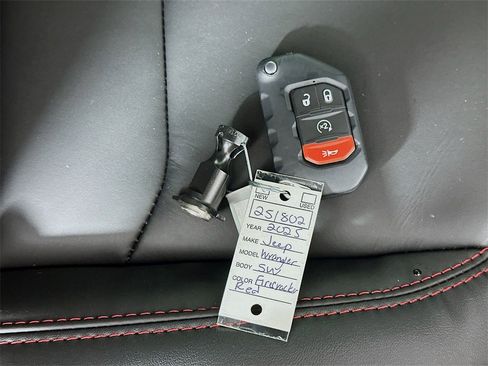 New 2025 Jeep Wrangler Unlimited Rubicon image 20