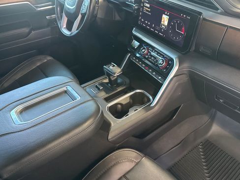 Used 2022 GMC Sierra 1500 Denali w/ Denali Carbonpro Edition AWD/4WD image 17