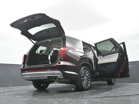 Used 2024 Hyundai Palisade Calligraphy image 53