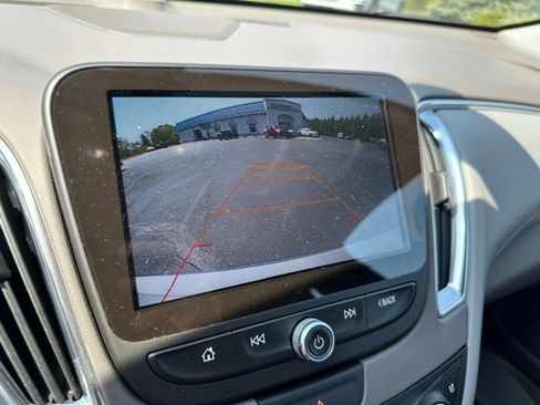 Used 2017 Chevrolet Malibu Premier w/ Premier Sun and Wheel Package FWD image 14