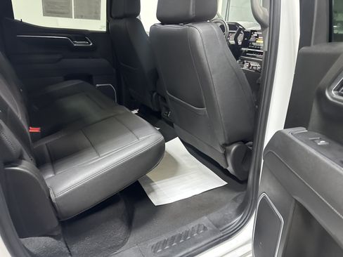 Used 2025 GMC Sierra 1500 SLT AWD/4WD image 38