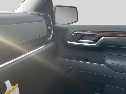 New 2026 GMC Sierra 1500 Elevation image 11