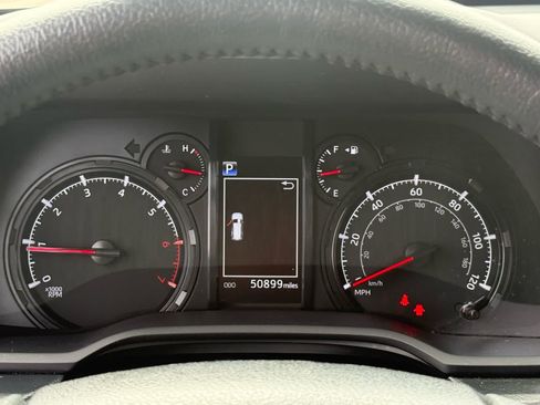 Used 2024 Toyota 4Runner SR5 AWD/4WD image 17