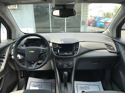 Used 2018 Chevrolet Trax LS FWD image 11