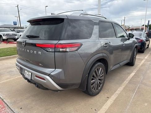 Used 2024 Nissan Pathfinder SL w/ SL Premium Package FWD image 8