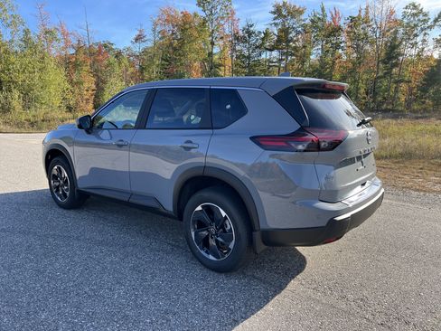 New 2026 Nissan Rogue SV image 5