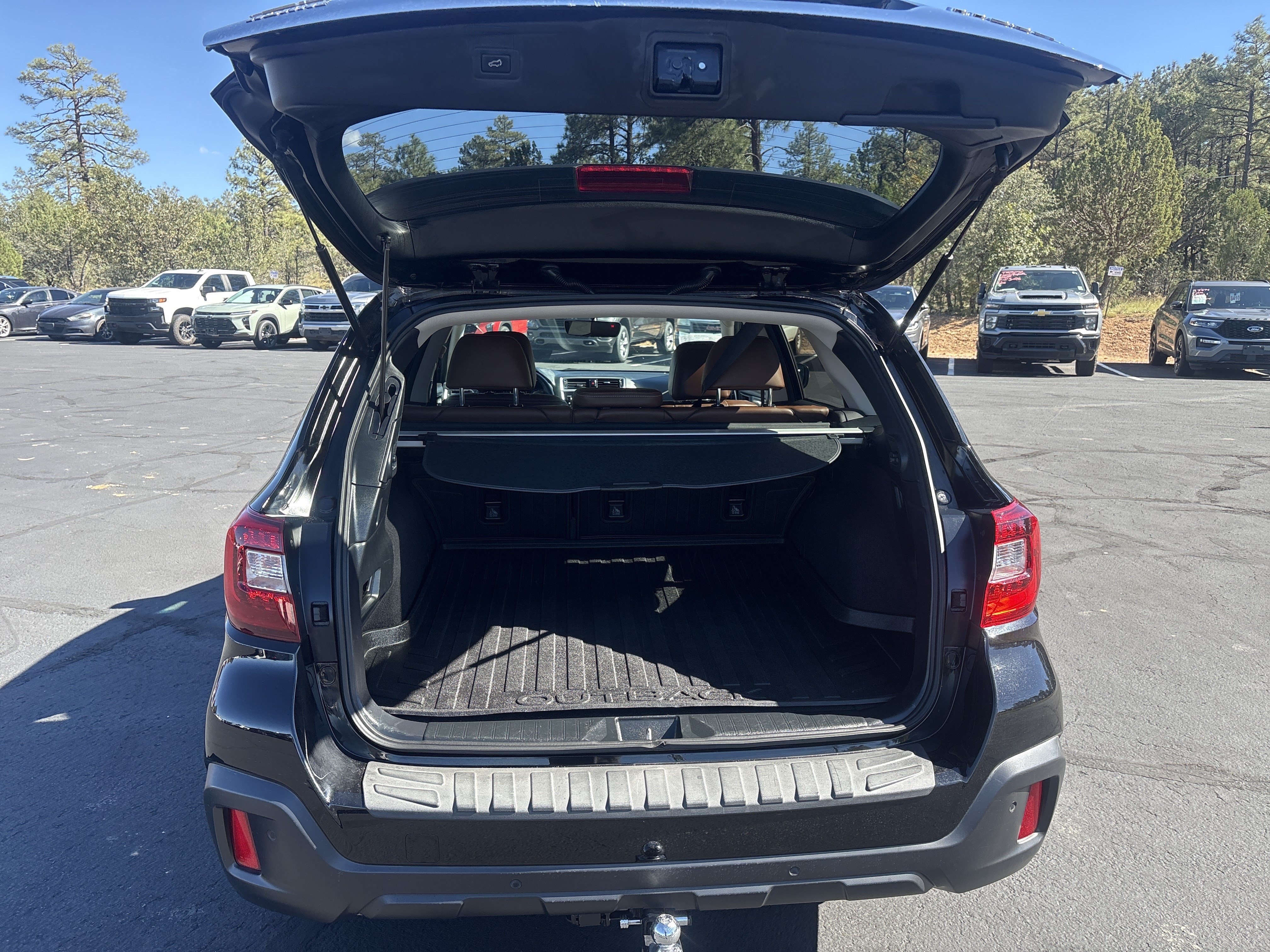 Used 2019 Subaru Outback 3.6R Touring AWD/4WD image 10