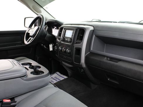 Used 2017 RAM 1500 Express w/ Express Value Package RWD image 21