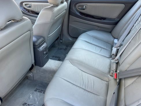 Used 2000 Nissan Maxima SE image 13