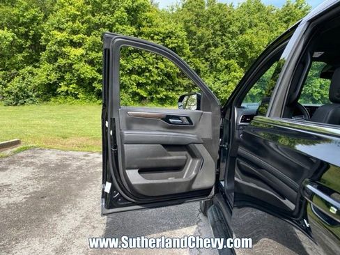 Used 2025 Chevrolet Tahoe LT AWD/4WD image 13
