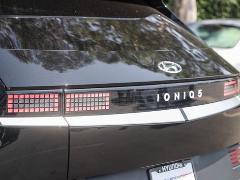 Used 2024 Hyundai Ioniq 5 SEL RWD image 8