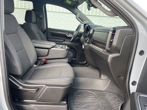 Used 2024 GMC Sierra 1500 SLE w/ Preferred Package AWD/4WD image 16