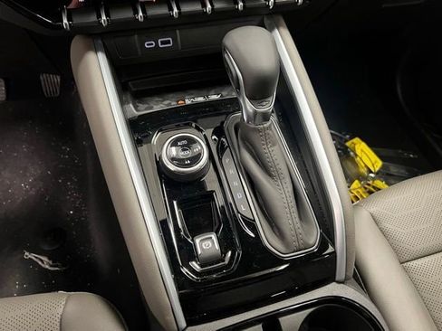 New 2026 Chevrolet Colorado ZR2 w/ Technology Package AWD/4WD image 11