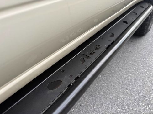 Used 2000 Lexus LX 470 4WD image 24