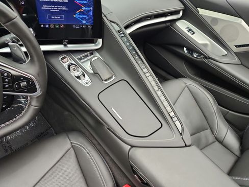 Used 2022 Chevrolet Corvette Stingray Preferred Conv w/ Z51 Performance Package RWD image 12