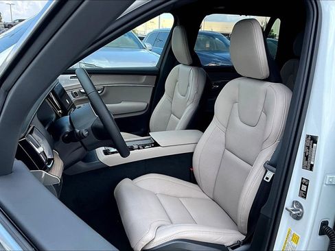 New 2026 Volvo XC90 B6 Ultra w/ Protection Package Premier image 23