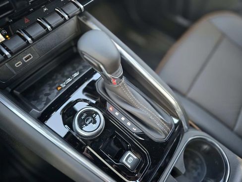 New 2026 GMC Canyon AT4 w/ Technology Plus Package AWD/4WD image 29