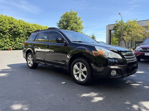 Used 2014 Subaru Outback 2.5i w/ Alloy Wheel Package AWD/4WD image 4