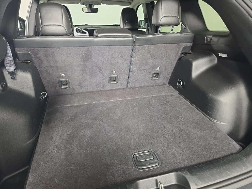 Used 2019 Jeep Cherokee Limited AWD/4WD image 32