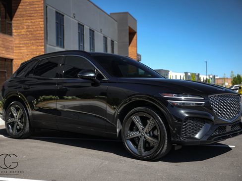 Used 2023 Genesis GV70 2.5T w/ Sport Prestige Package AWD/4WD image 17
