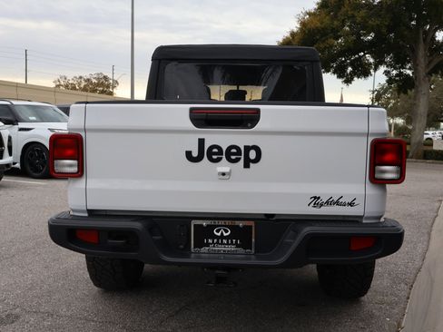 Used 2025 Jeep Gladiator Sport image 7