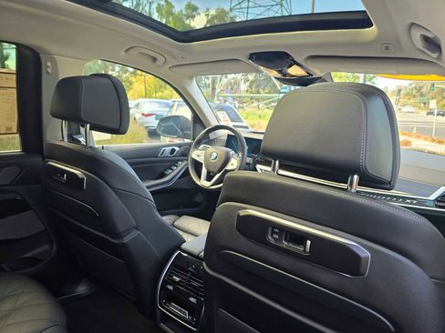 Used 2024 BMW X7 xDrive40i image 15