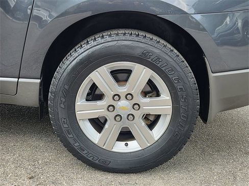 Used 2012 Chevrolet Traverse LT image 29