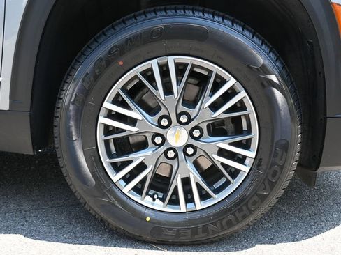 Used 2024 Chevrolet Traverse LT FWD image 14