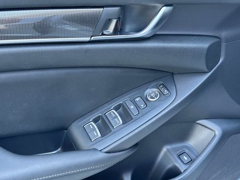 Used 2022 Honda Accord Sport image 17