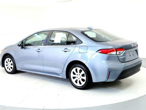 Used 2024 Toyota Corolla LE FWD image 4