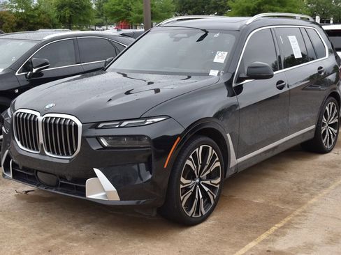 Used 2023 BMW X7 xDrive40i w/ Executive Package AWD/4WD image 2