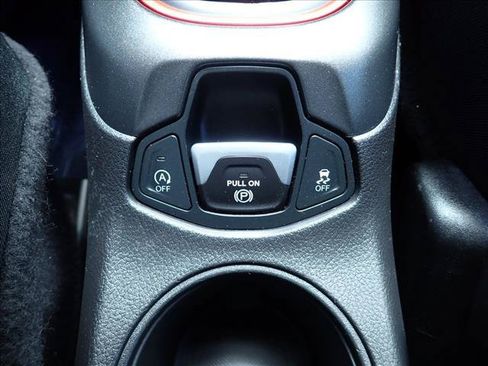 Used 2019 Jeep Compass Trailhawk AWD/4WD image 18
