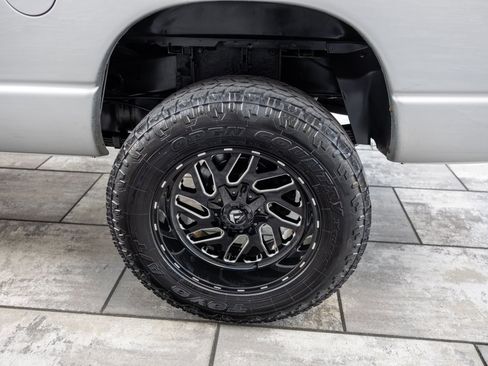 Used 2004 Dodge Ram 2500 Truck SLT w/ Sport Appearance Group image 15