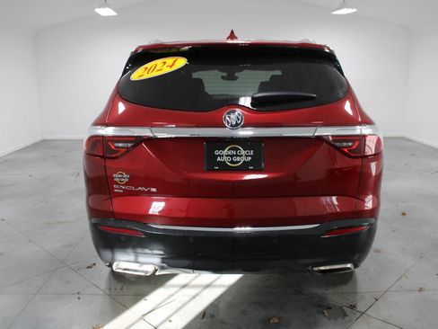 Used 2024 Buick Enclave Premium image 8