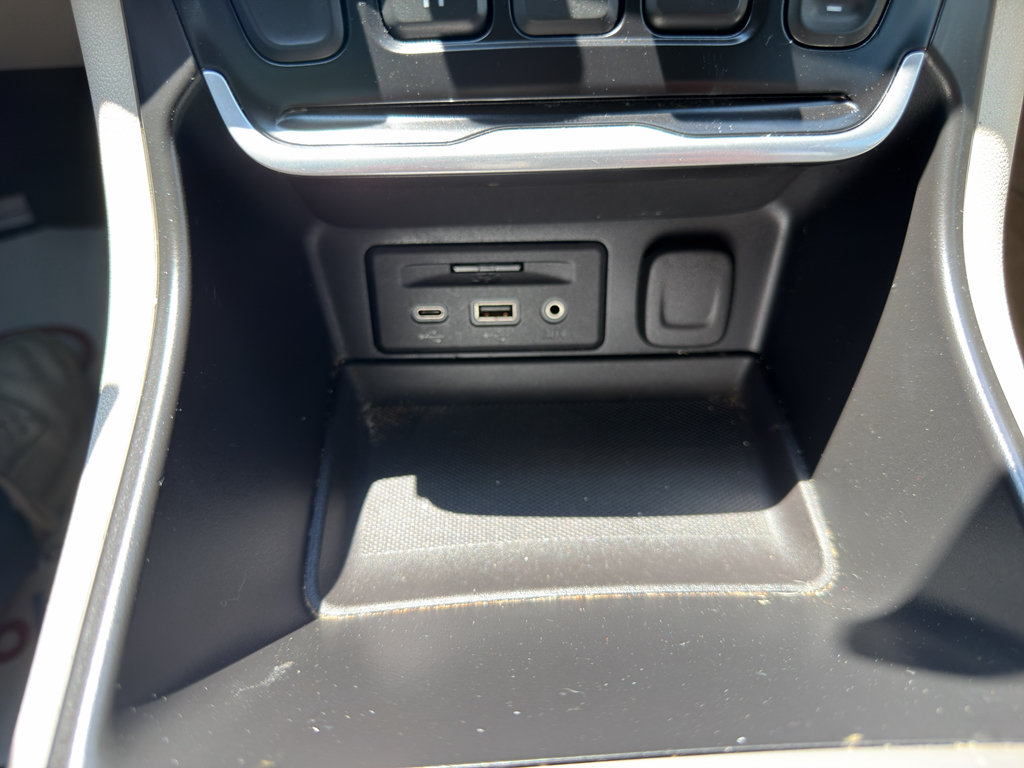 Used 2020 GMC Terrain Denali w/ Denali Premium Package FWD image 22