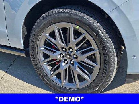 New 2025 Ford Expedition Platinum w/ Stealth Performance Package image 4