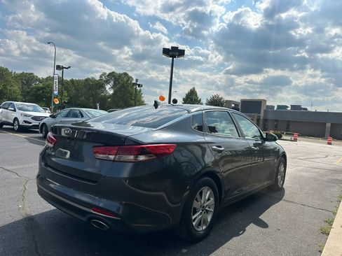 Used 2018 Kia Optima LX FWD image 4