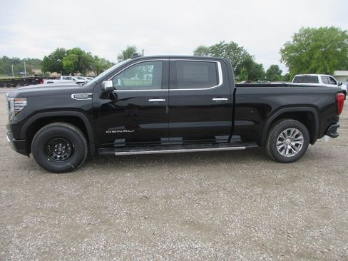 New 2026 GMC Sierra 1500 Denali AWD/4WD image 10