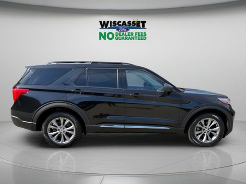 Used 2023 Ford Explorer XLT w/ Equipment Group 202A AWD/4WD image 6