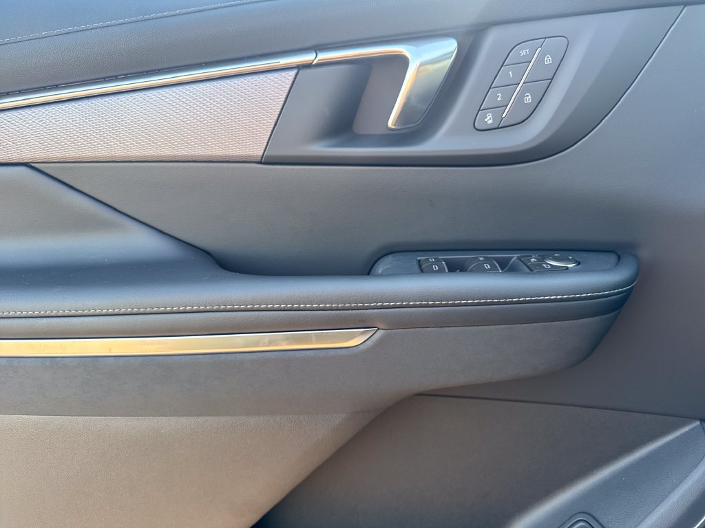 New 2027 Buick Enclave Sport Touring w/ Power Package FWD image 16