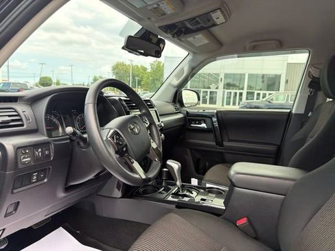 Certified 2023 Toyota 4Runner TRD Off-Road AWD/4WD image 17